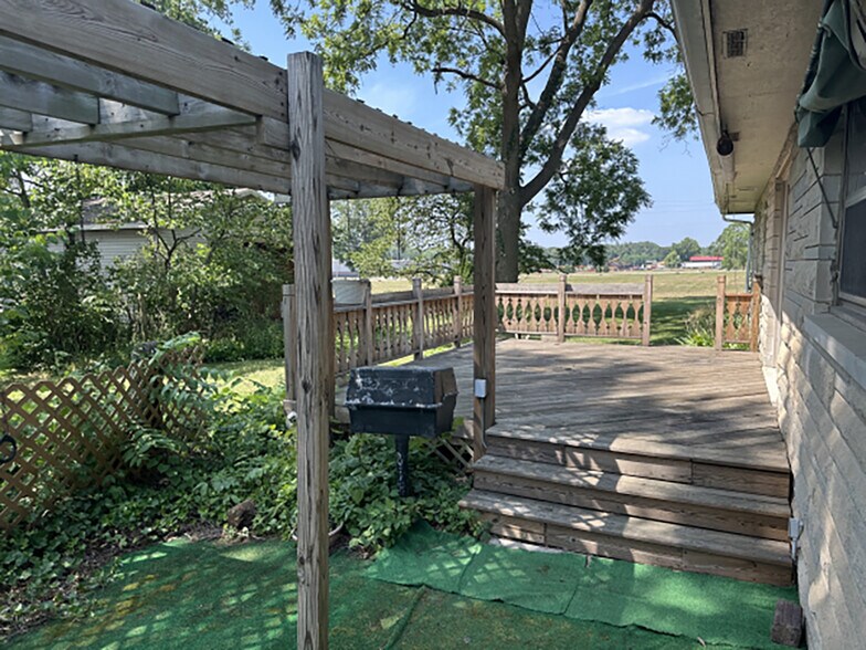 2120 3rd st, Niles, MI à vendre - Photo du bâtiment - Image 2 de 9