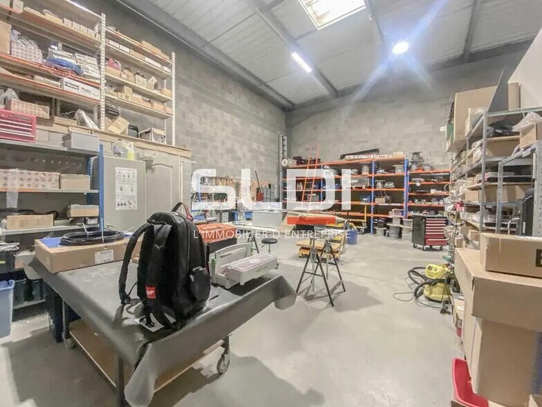 Bureau dans Décines-Charpieu à louer - Photo intérieure - Image 2 de 5