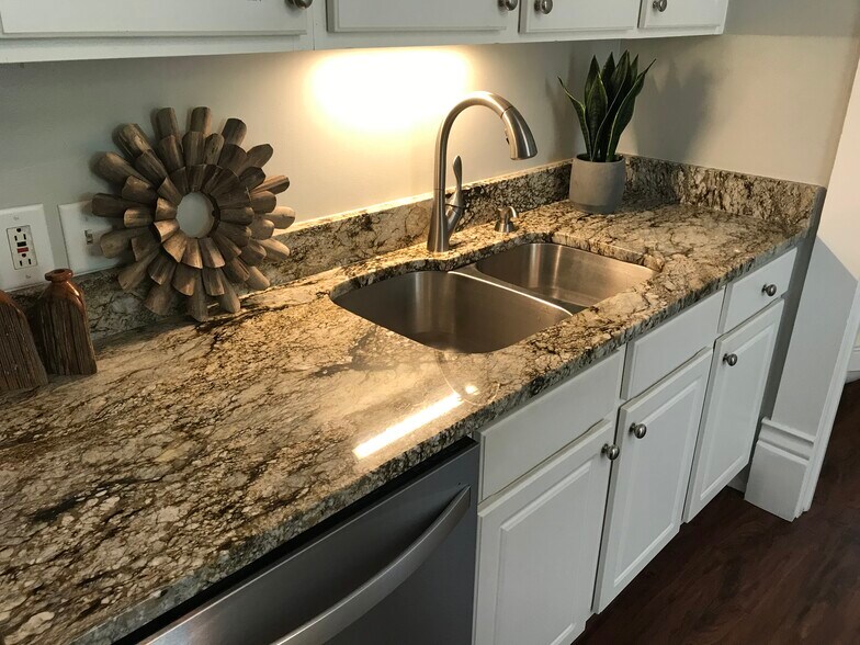 643-645 E 11th Ave, Columbus, OH à vendre - Photo intérieure - Image 3 de 7