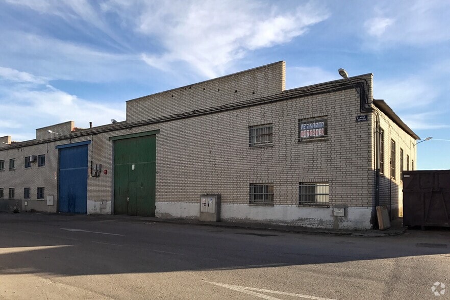 Calle Begoña, 7, Humanes de Madrid, Madrid à vendre - Photo du bâtiment - Image 2 de 2