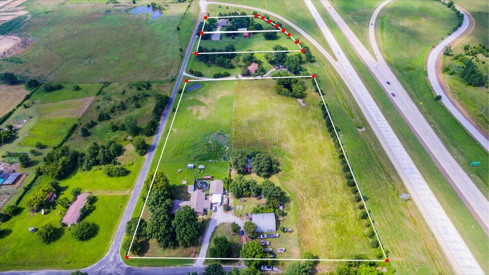 13509 E 122nd St, Collinsville, OK à vendre - Photo du bâtiment - Image 1 de 15