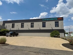 641 Lincoln Way W, Massillon, OH for lease Interior Photo- Image 1 of 34
