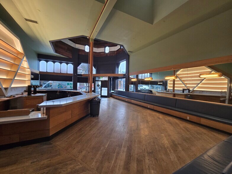 1440 NE Broadway St, Portland, OR à louer - Photo du bâtiment - Image 3 de 12