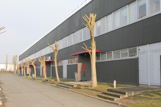 Plus de détails pour 30 Rue Des Osiers, Coignières - Industriel à louer