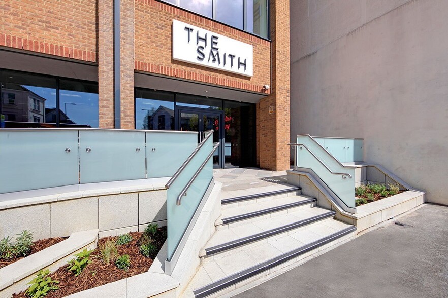 145 London Rd, Kingston Upon Thames à louer - Photo du bâtiment - Image 2 de 19