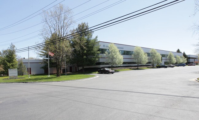 Plus de détails pour 15 Executive Blvd, Orange, CT - Industriel à louer