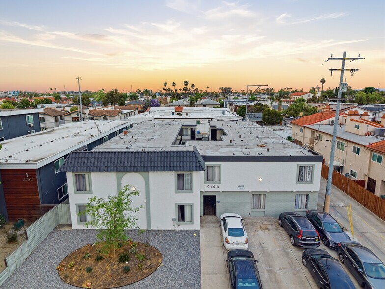 4744 Hawley Blvd, San Diego, CA à vendre - Photo du bâtiment - Image 1 de 24