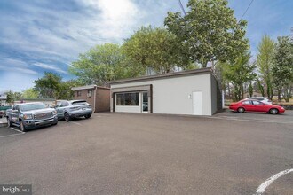 373 Easton Rd, Horsham Township, PA for lease Interior Photo- Image 2 of 6