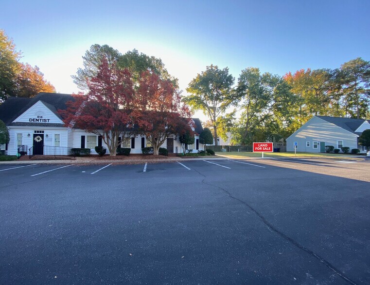 818 Newtown Rd, Virginia Beach, VA à vendre - Photo du bâtiment - Image 1 de 3