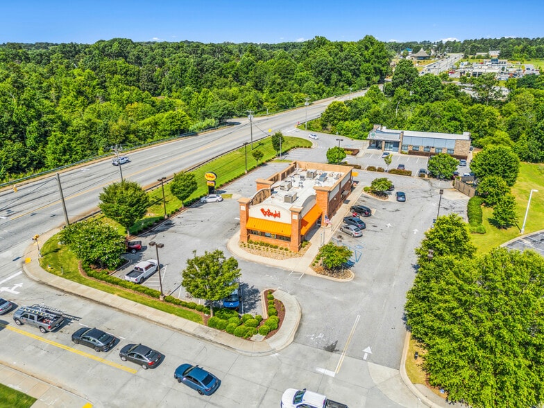 208 Harrison Bridge Rd, Simpsonville, SC à vendre - Photo du bâtiment - Image 2 de 5