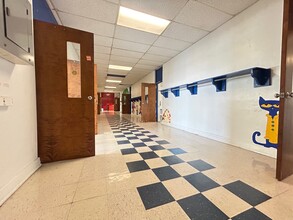 709 Deacon St, Hebron, OH for lease Interior Photo- Image 2 of 12