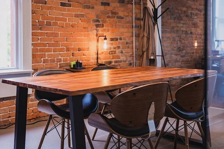 26 Fourth St, New Westminster, BC à louer - Photo intérieure - Image 2 de 14