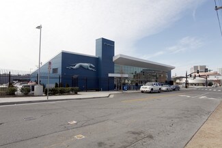 Plus de détails pour 709 5th Ave, Nashville, TN - Commerce de détail à vendre