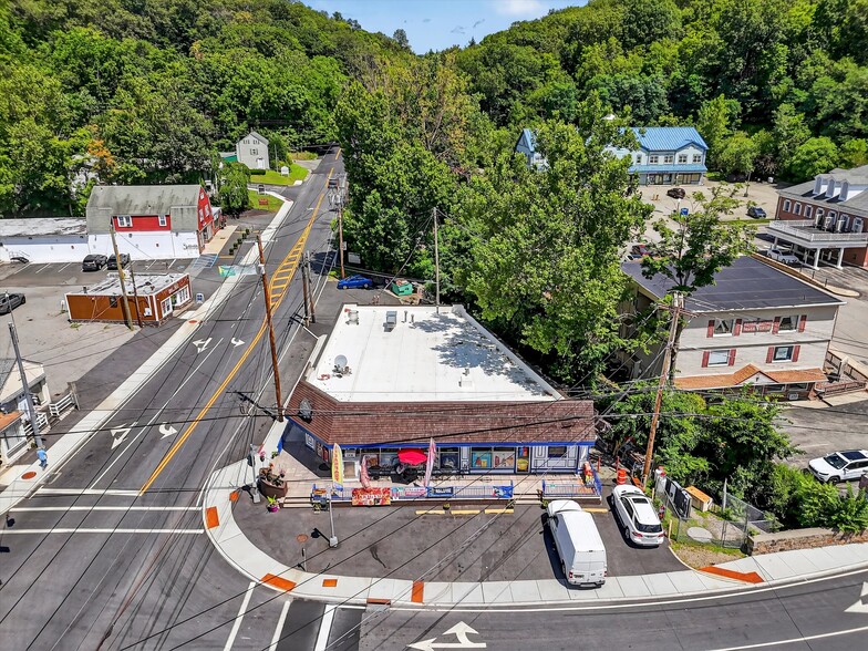 4 Oscawana Lake Rd, Putnam Valley, NY for sale - Aerial - Image 3 of 44