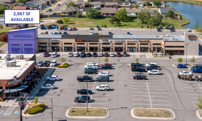 835 SW 19th St, Moore, OK for lease - Building Photo - Image 2 of 7