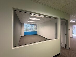 1080 Holcomb Bridge Rd, Roswell, GA for lease Interior Photo- Image 2 of 4