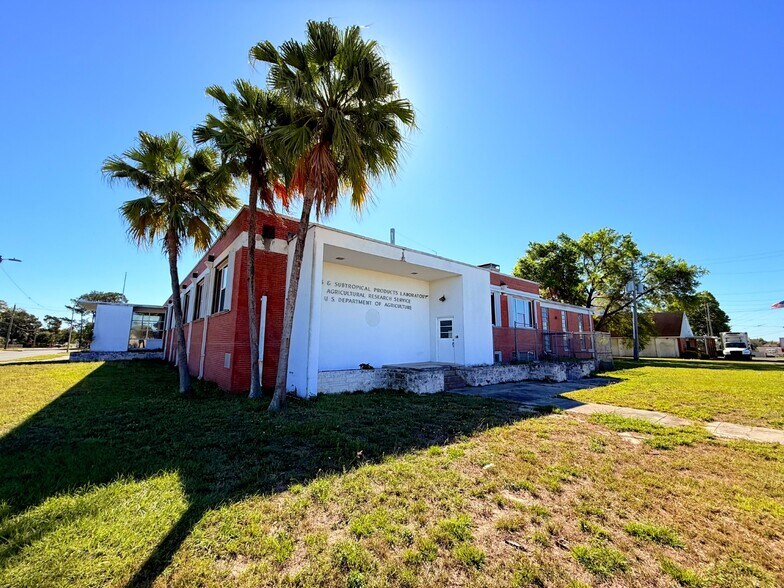 600 Avenue S NW, Winter Haven, FL à vendre - Photo du bâtiment - Image 1 de 23