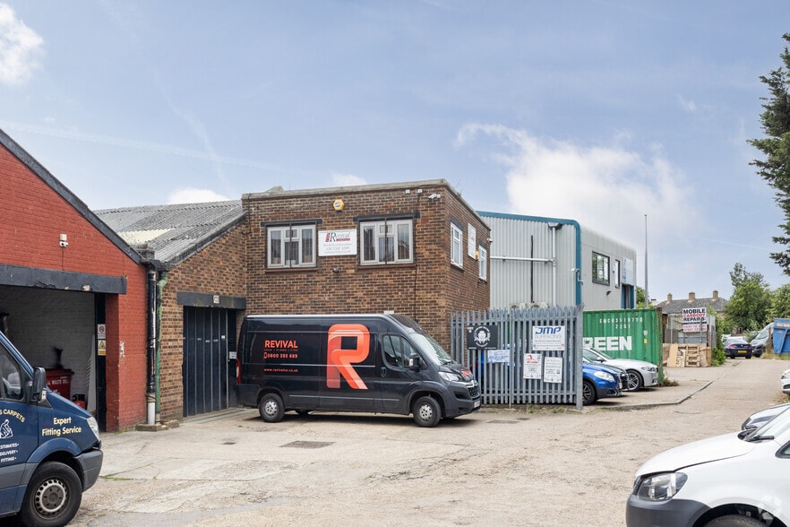 Leigh Pl, Welling for lease - Primary Photo - Image 1 of 1