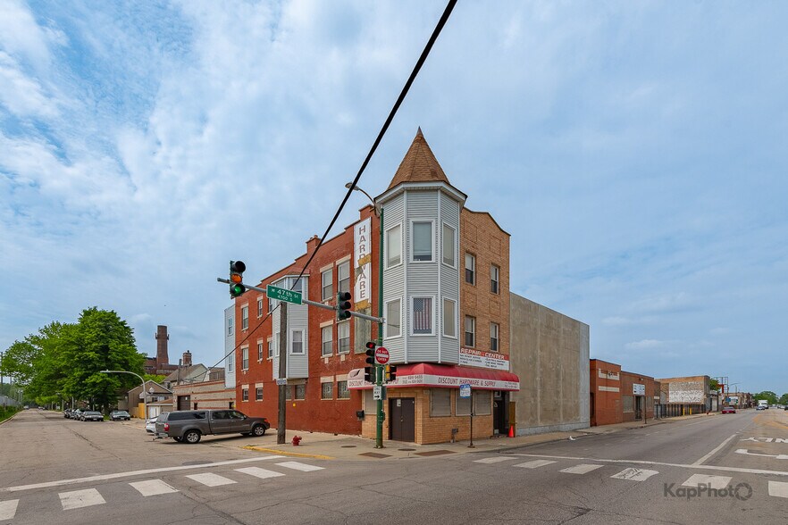 601 W 47th St, Chicago, IL à vendre - Photo du bâtiment - Image 1 de 44