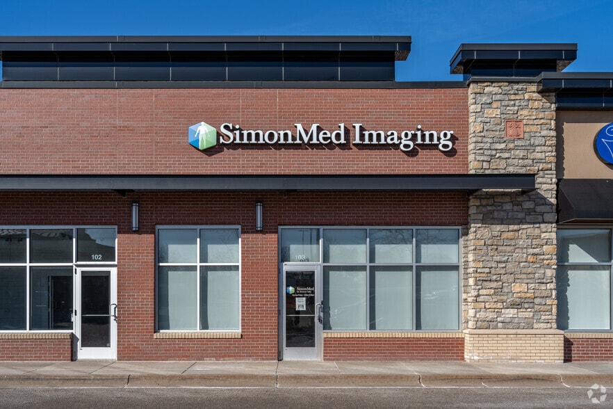 1605 Queens Dr, Woodbury, MN for lease - Building Photo - Image 3 of 6