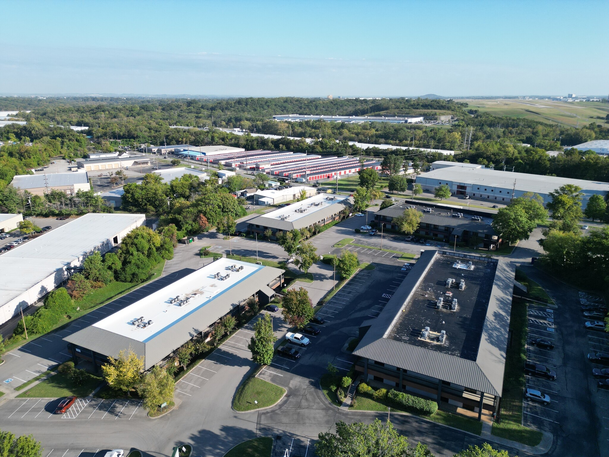 Metro Plex portfolio of 2 properties for sale on LoopNet.ca Primary Photo- Image 1 of 12