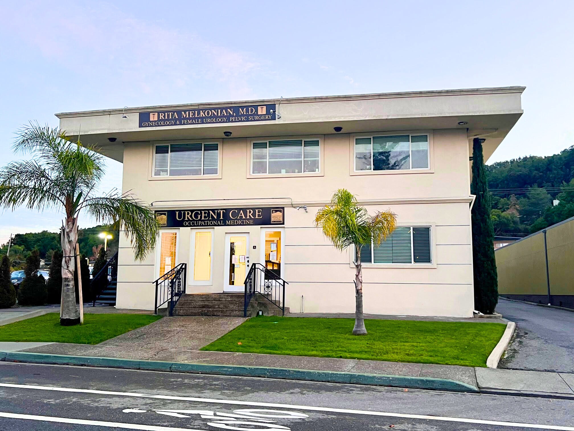 101 Casa Buena Dr, Corte Madera, CA à louer Photo du bâtiment- Image 1 de 4