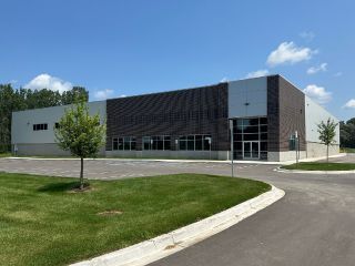 28806 Freedom Dr, Wixom, MI for lease - Building Photo - Image 1 of 7