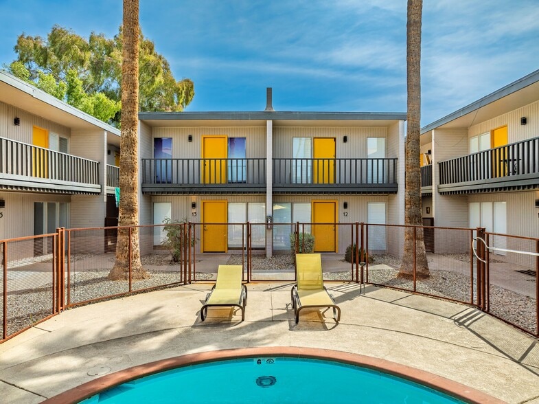 1815 W Tuckey Ln, Phoenix, AZ for sale - Building Photo - Image 2 of 26
