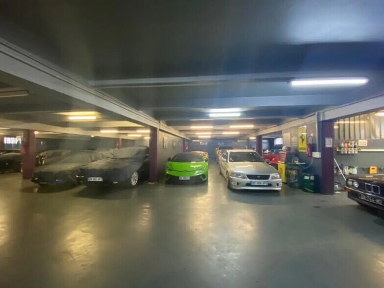 Local d'activités dans Lyon à vendre - Photo du bâtiment - Image 3 de 6