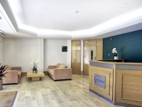 Stomp Rd, Burnham à louer Hall d’entrée- Image 1 de 3