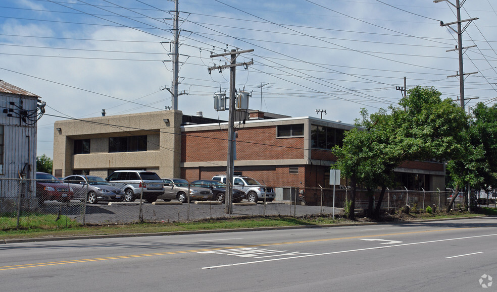 9600 W 47th St, McCook, IL for sale - Primary Photo - Image 1 of 1