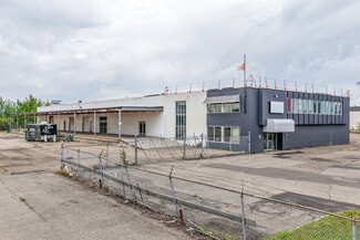 Plus de détails pour 14635 121A Av NW, Edmonton, AB - Industriel à louer