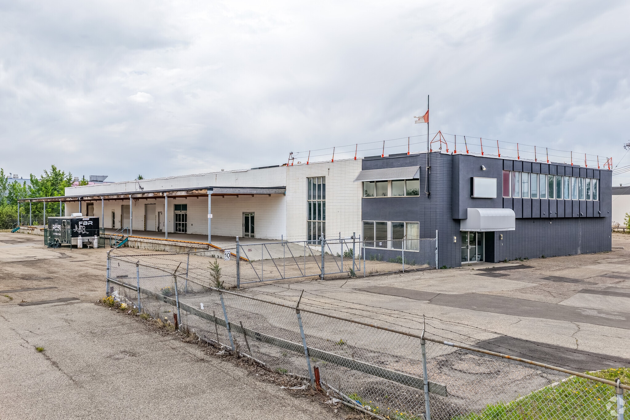 14635 121A Av NW, Edmonton, AB for lease Primary Photo- Image 1 of 7