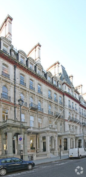 22 Grosvenor Gdns, London for lease - Building Photo - Image 2 of 52