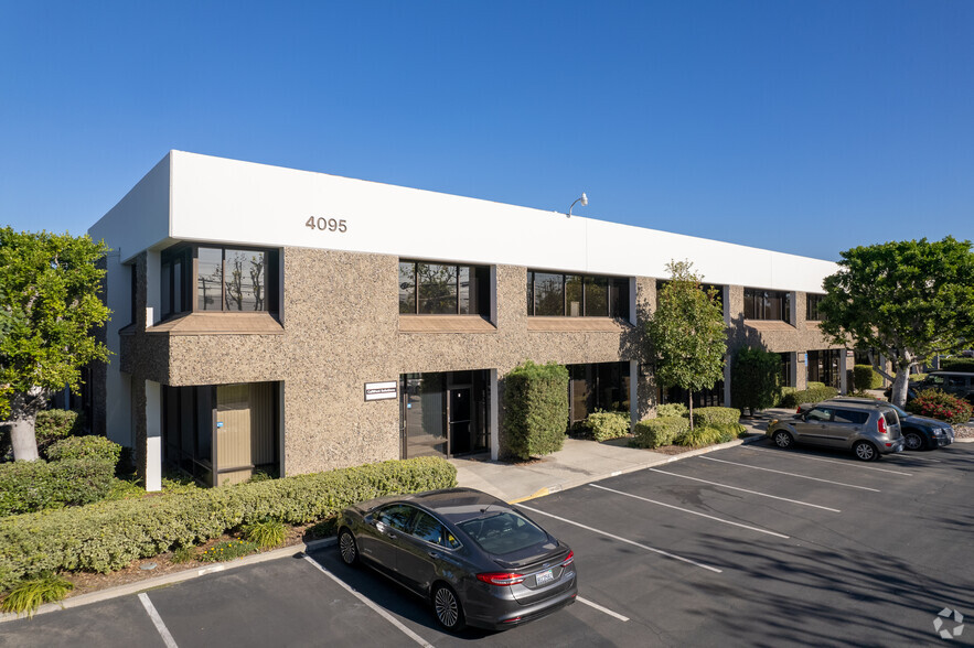 4095 E La Palma Ave, Anaheim, CA for lease - Building Photo - Image 1 of 21