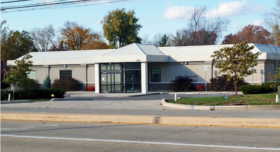 3909 Lake Ave, Fort Wayne, IN à vendre - Photo du bâtiment - Image 2 de 8
