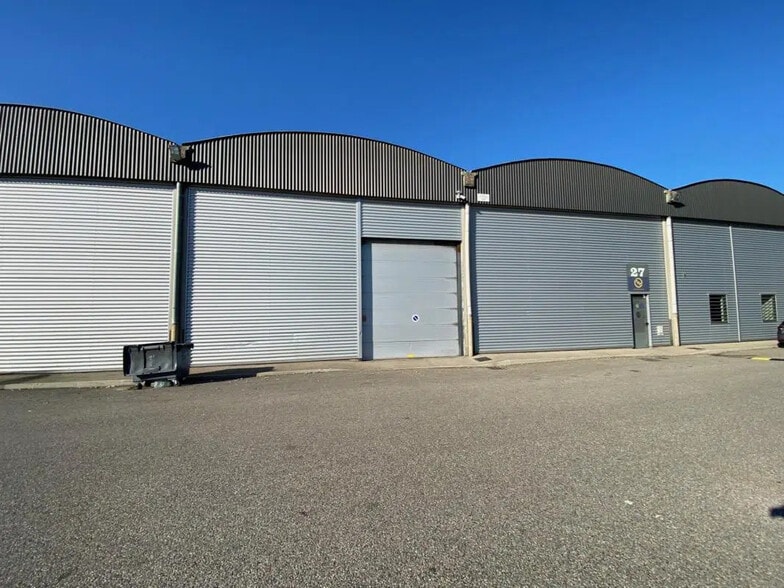 Office in Saint-Priest for lease - Building Photo - Image 1 of 7