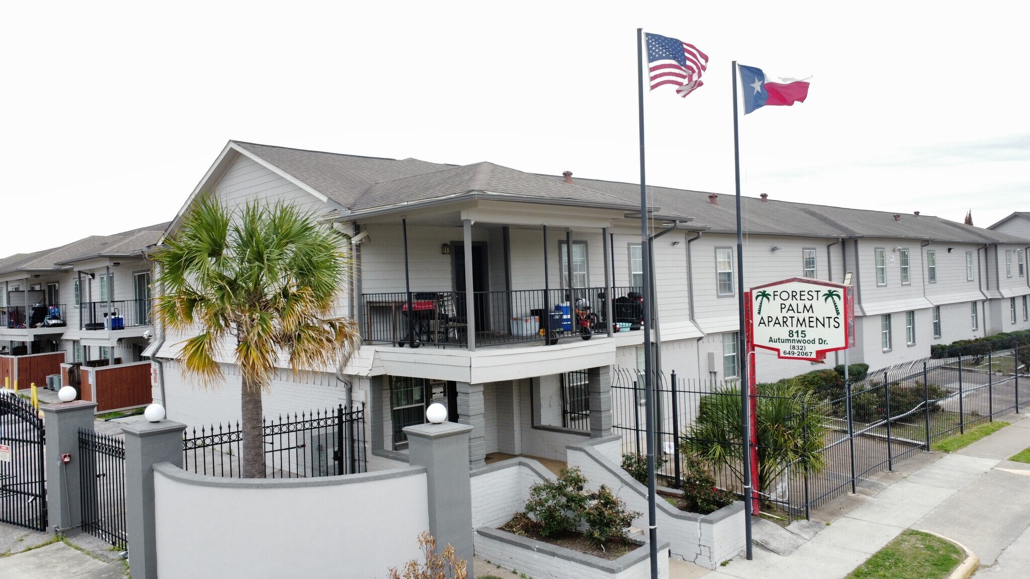 815 Autumnwood Dr, Houston, TX à vendre Photo principale- Image 1 de 5