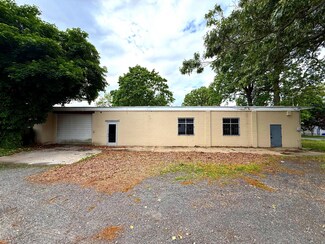 Plus de détails pour 407 S West Blvd, Landisville, NJ - Industriel à louer