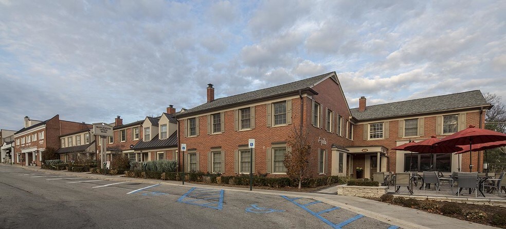 600-640 N Old Woodward Ave, Birmingham, MI à louer - Photo du bâtiment - Image 2 de 12