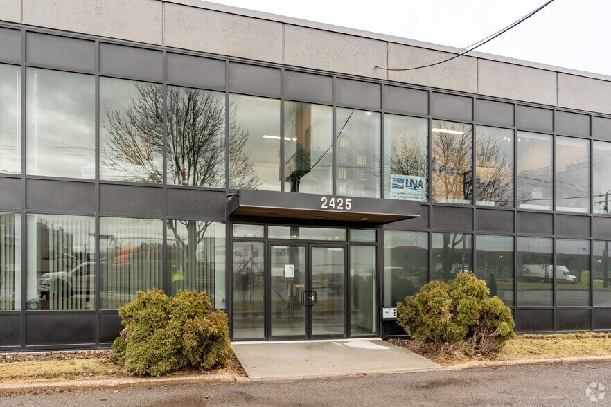 2425 Av Watt, Québec, QC à louer - Photo du bâtiment - Image 3 de 3