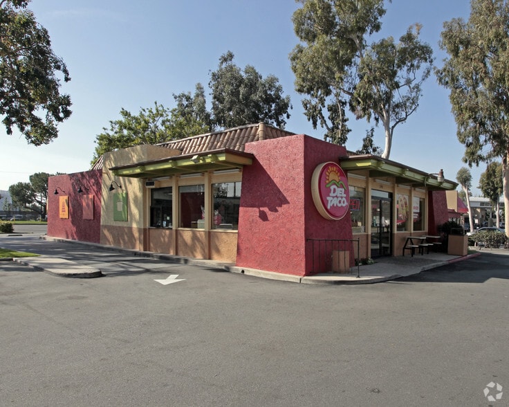 1740 E Dyer Rd, Santa Ana, CA for lease - Primary Photo - Image 3 of 5