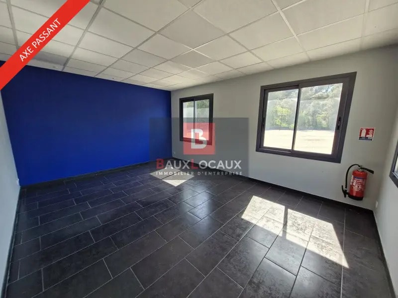 Land in Martigues for lease Interior Photo- Image 1 of 4