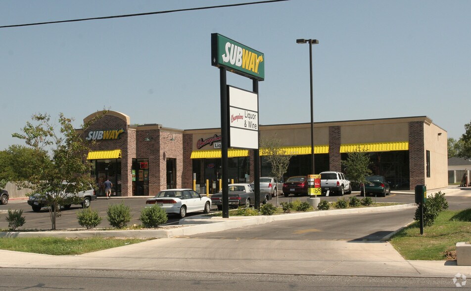 314 S Ww White Rd, San Antonio, TX à louer - Photo du bâtiment - Image 1 de 2