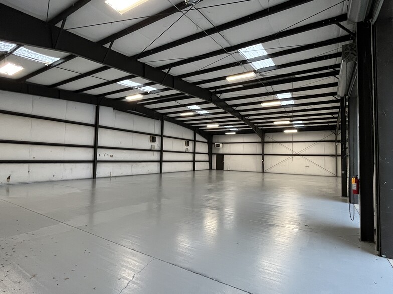 1011 Vista Way, Red Bluff, CA for sale - Building Photo - Image 3 of 6