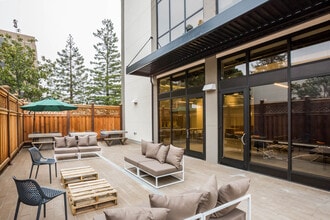 2114-2116 Broadway St, Redwood City, CA à louer Photo intérieure- Image 2 de 10