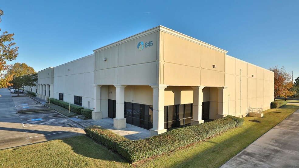 835 Greens Pky, Houston, TX for lease - Building Photo - Image 1 of 21