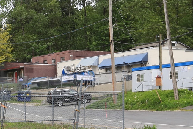 More details for 3755 Keith St, Burnaby, BC - Industrial for Sale