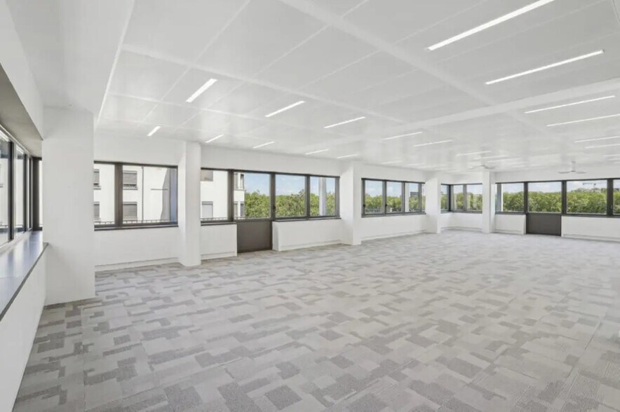 Office in Lyon for sale - Building Photo - Image 3 of 11