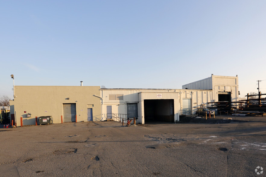 76-104 3rd Ave, Kearny, NJ for lease - Building Photo - Image 3 of 4